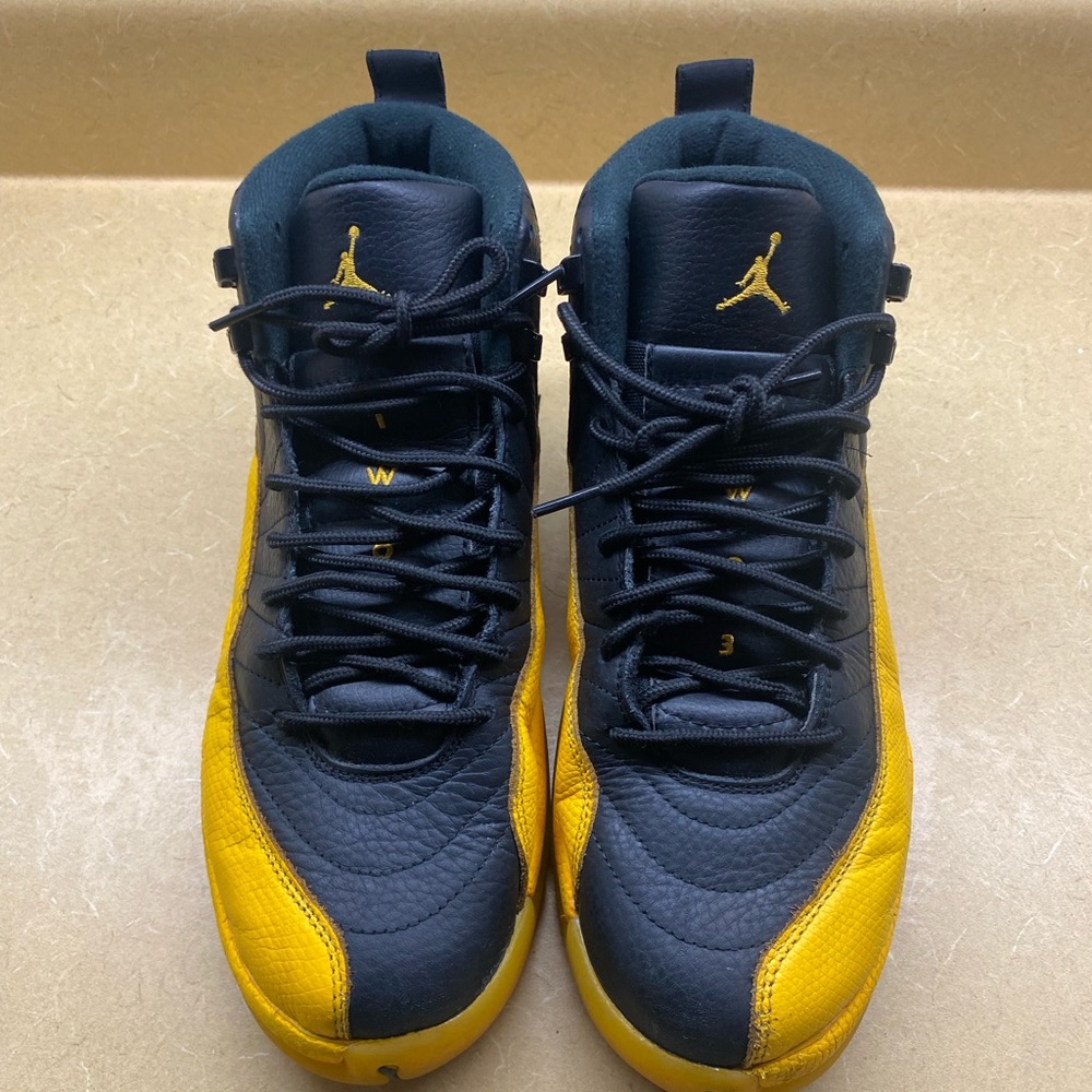Jordan 12 - Picture 2 of 5